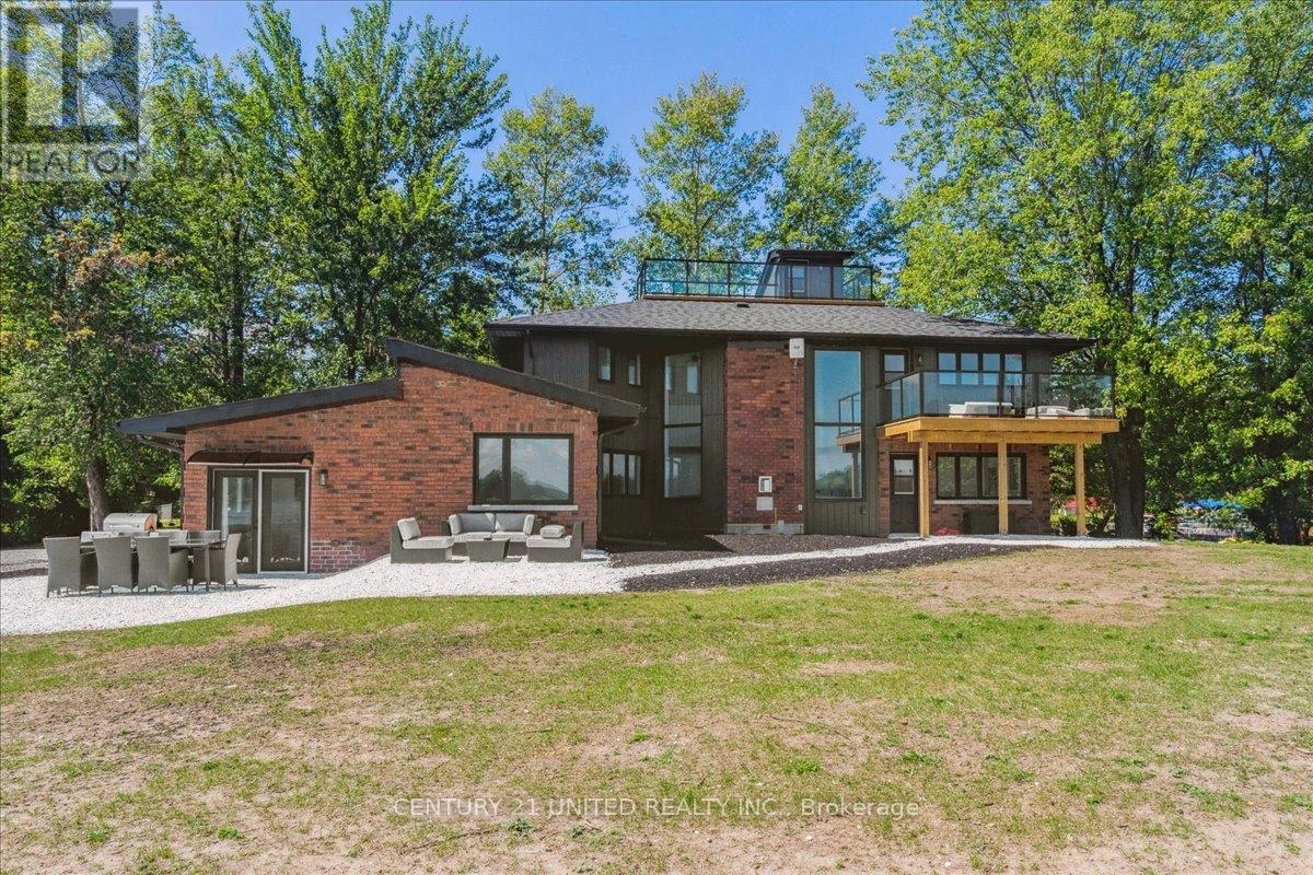 15 Bertha Street, Kawartha Lakes, Ontario  K9J 6X3 - Photo 3 - X12308481