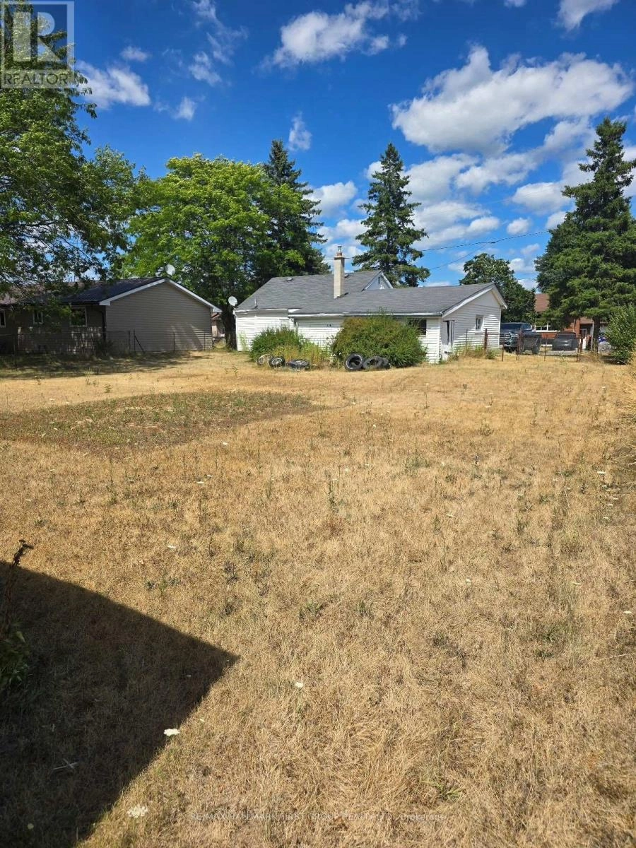 46 Diamond Street, Quinte West, Ontario  K0K 2C0 - Photo 3 - X12310260