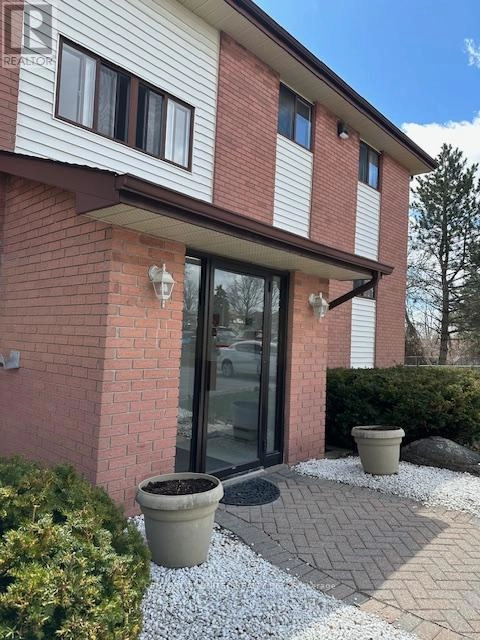 304 - 1429 Clearview Drive, Peterborough West, Ontario  K9K 1X8 - Photo 2 - X12310411