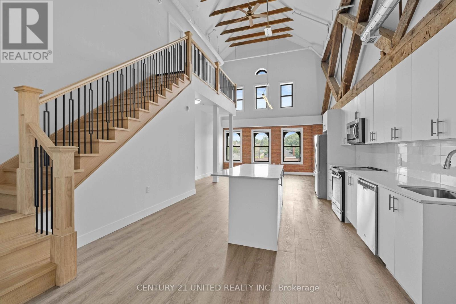 403 - 475 George Street N, Peterborough Central, Ontario  K9J 3G6 - Photo 2 - X12207953