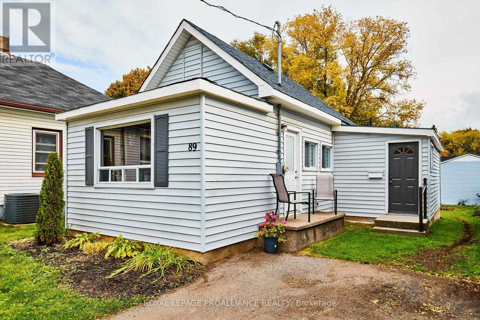 89 Cromwell Avenue, Oshawa, Ontario  L1J 4T5 - Photo 1 - E12311428