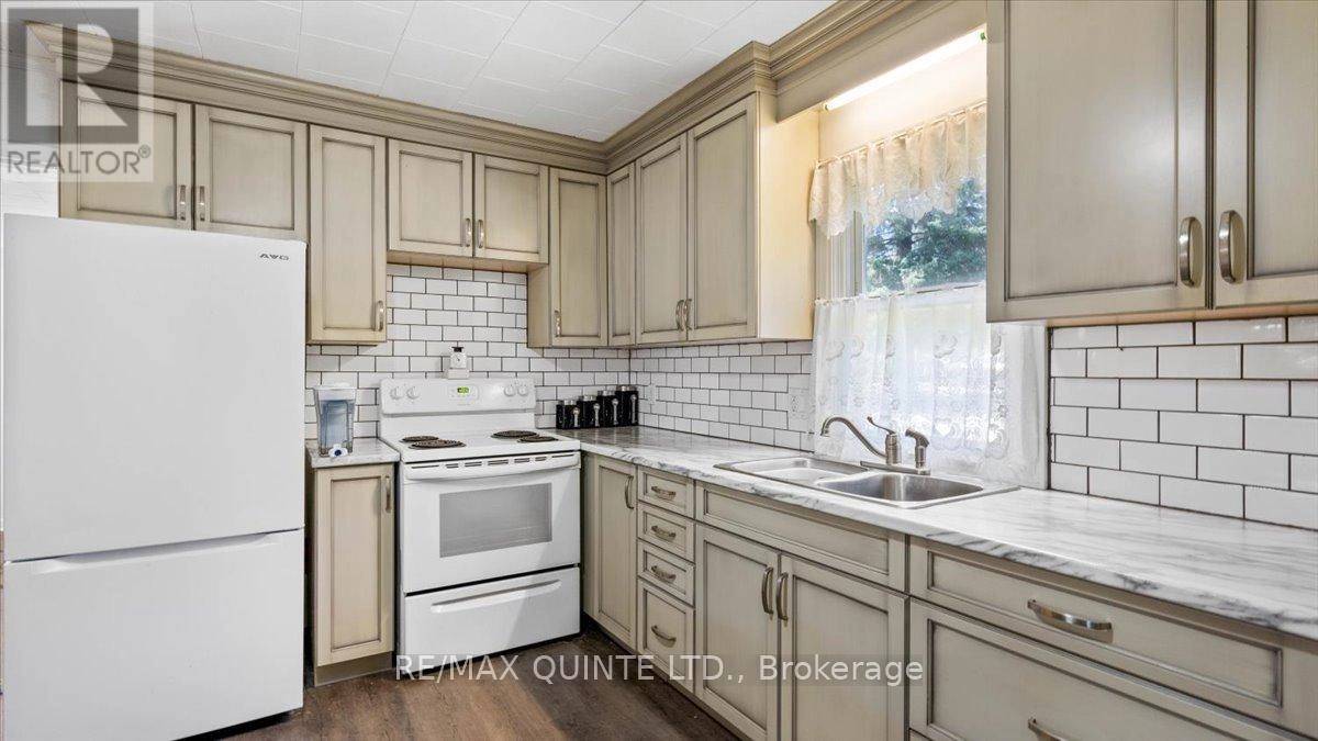 42 A Hawkins Bay Road, Tweed, Ontario K0K 3J0 - Photo 4 - X12311776