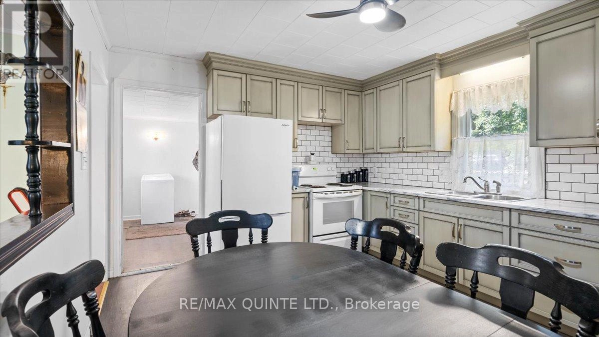 42 A Hawkins Bay Road, Tweed, Ontario K0K 3J0 - Photo 5 - X12311776