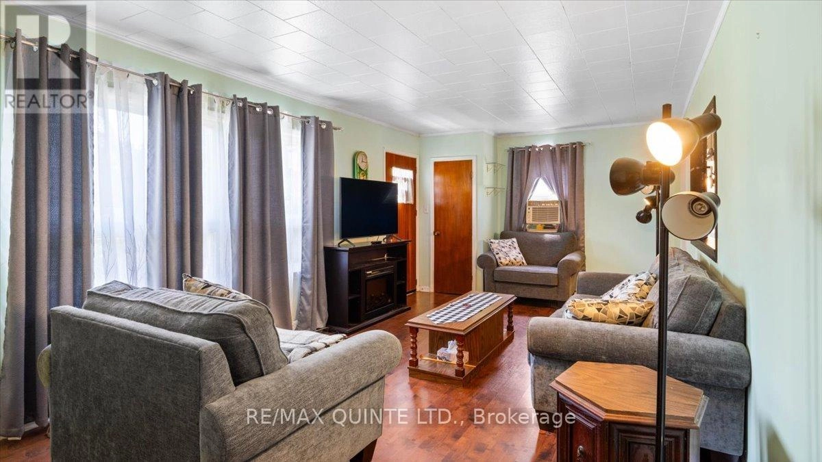 42 A Hawkins Bay Road, Tweed, Ontario K0K 3J0 - Photo 8 - X12311776