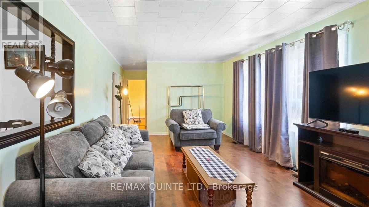 42 A Hawkins Bay Road, Tweed, Ontario K0K 3J0 - Photo 9 - X12311776