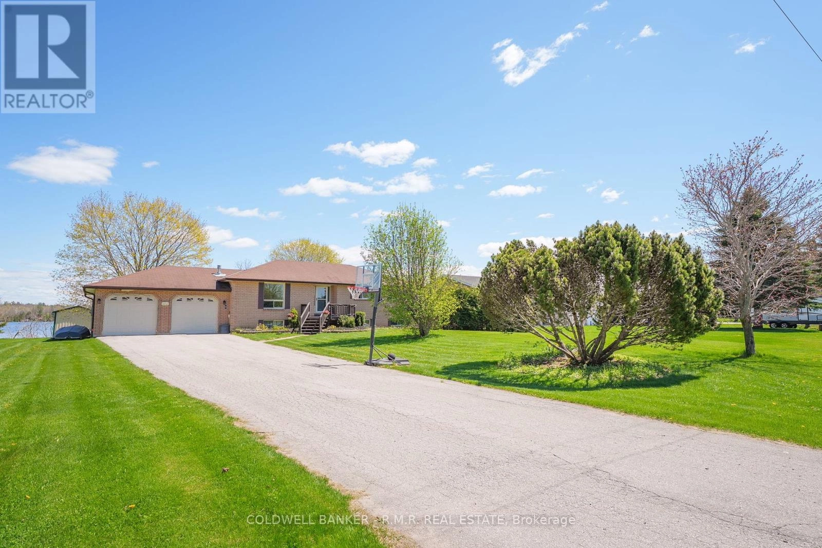 84 Pinewood Boulevard, Kawartha Lakes, Ontario  K0M 2T0 - Photo 3 - X12312388
