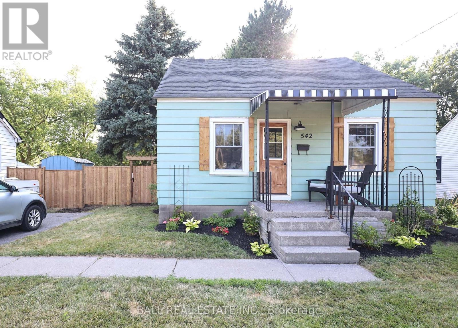 542 Sidney Street, Belleville, Ontario  K8P 4A2 - Photo 3 - X12312958