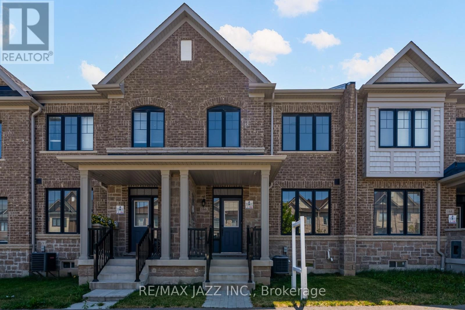 166 Coronation Road, Whitby, Ontario  L1P 0H5 - Photo 2 - E12313678