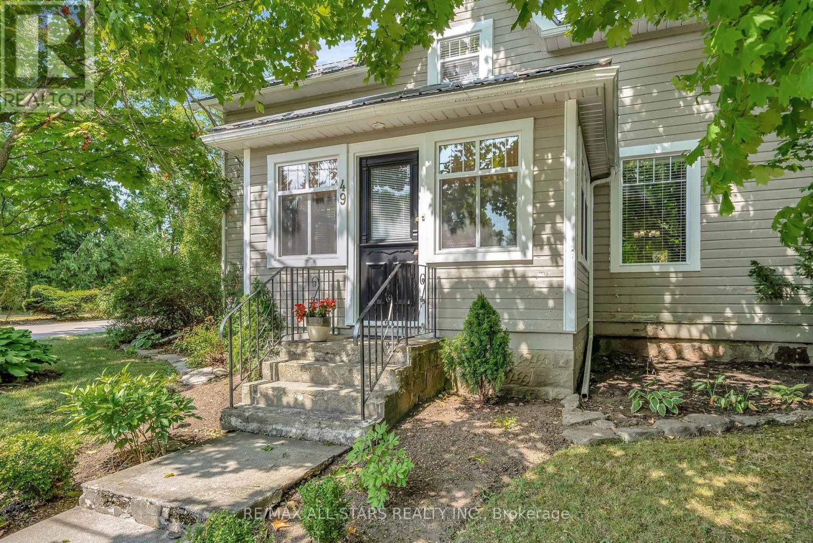 49 John Street, Kawartha Lakes, Ontario  K0M 1N0 - Photo 2 - X12314733