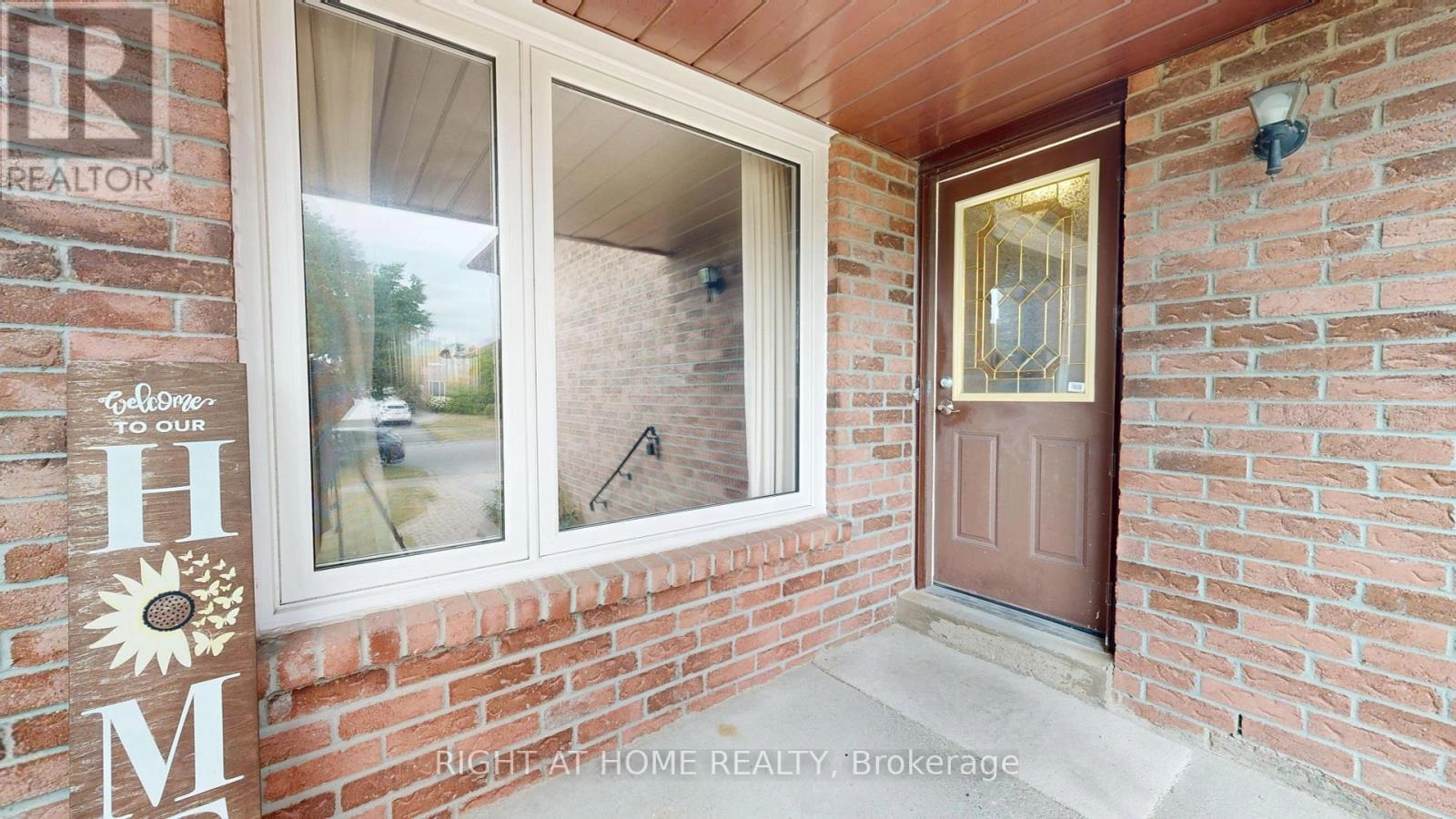 212 Delaney Drive, Ajax, Ontario  L1T 2B4 - Photo 3 - E12315131