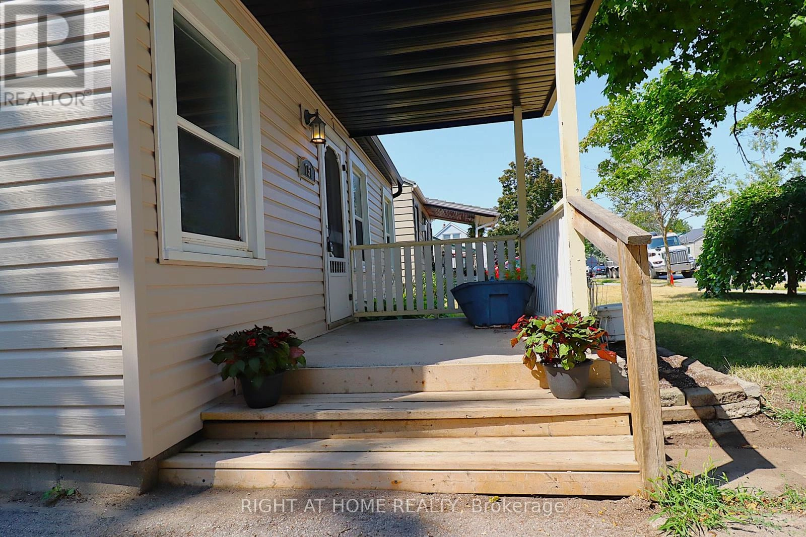 751 St Mary's Street, Peterborough Central, Ontario  K9J 4H1 - Photo 3 - X12316015
