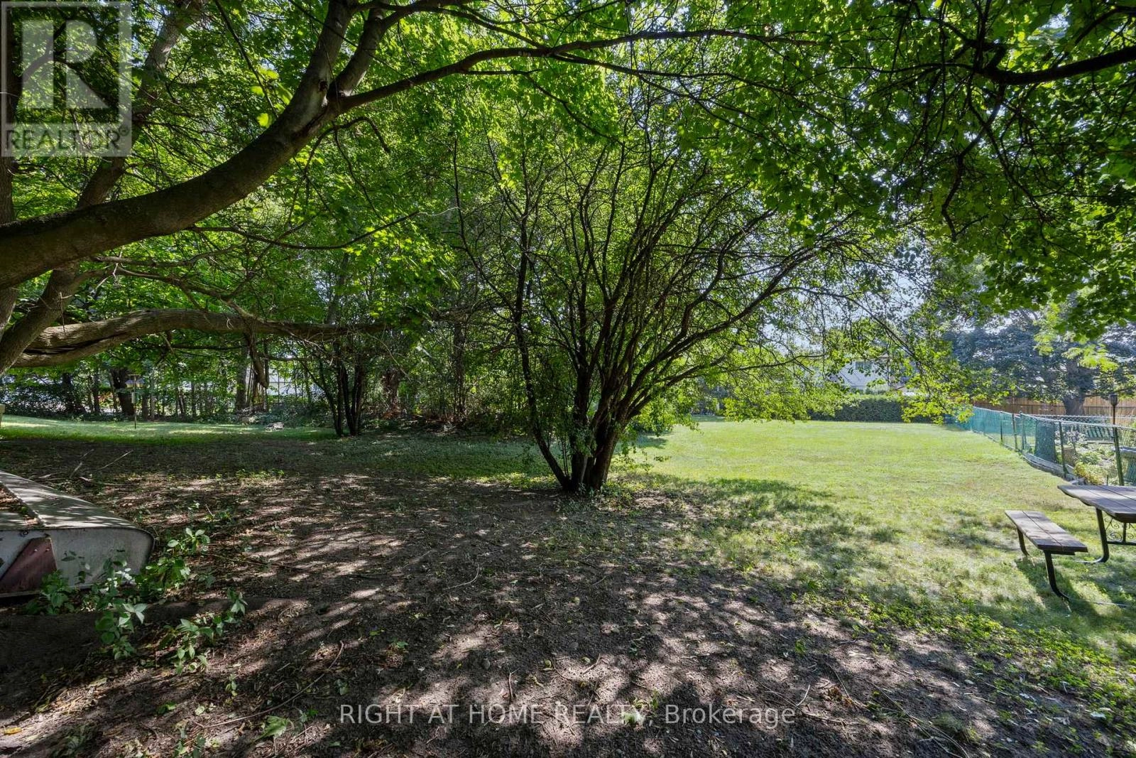 1091 Mohawk Street, Oshawa, Ontario  L1G 4K5 - Photo 1 - E12297660