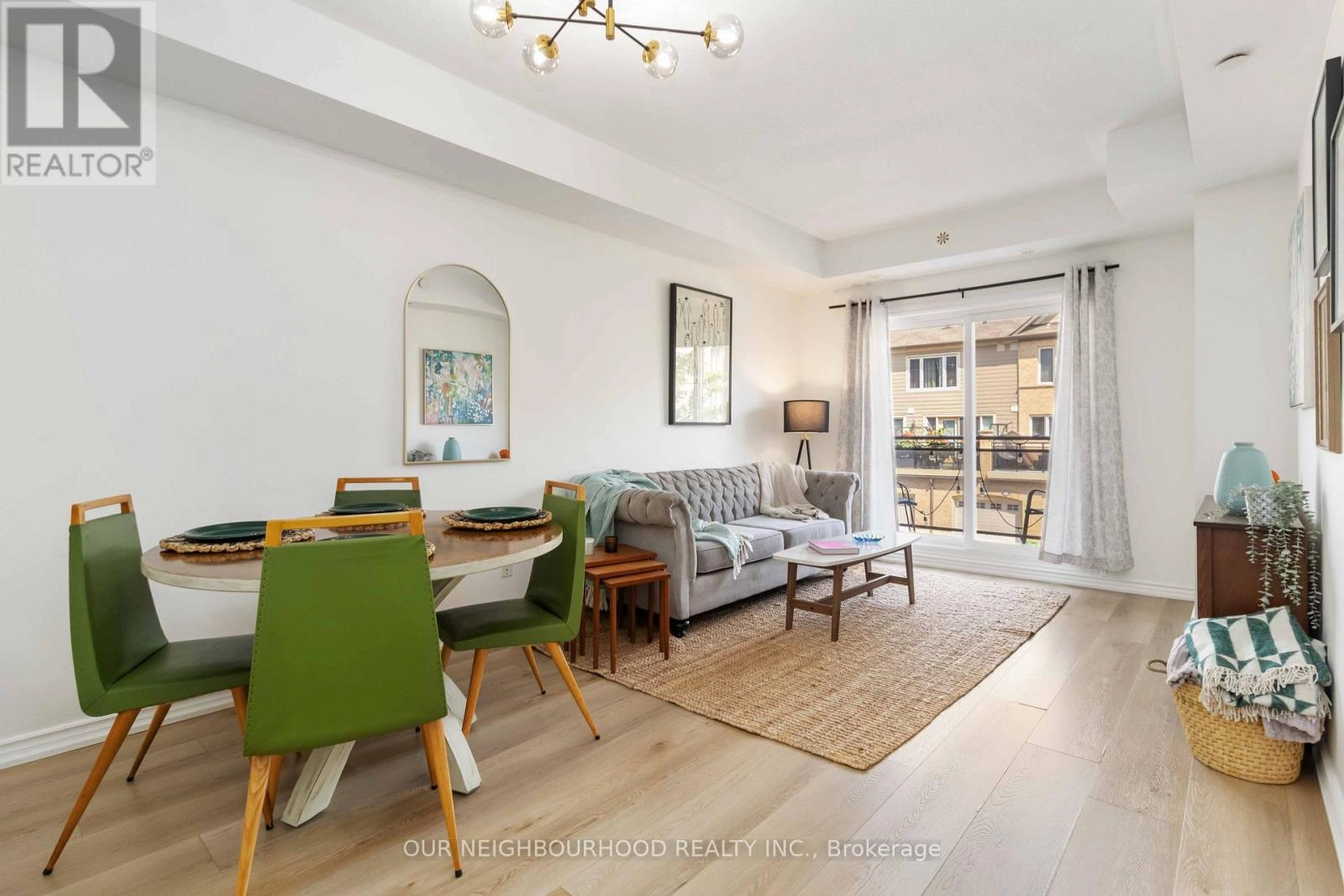 201 - 3075 Thomas Street, Mississauga, Ontario  L5M 0L4 - Photo 2 - W12316244
