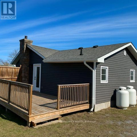 2237 County Rd 3, Prince Edward County, Ontario  K0K 1L0 - Photo 3 - X12317210