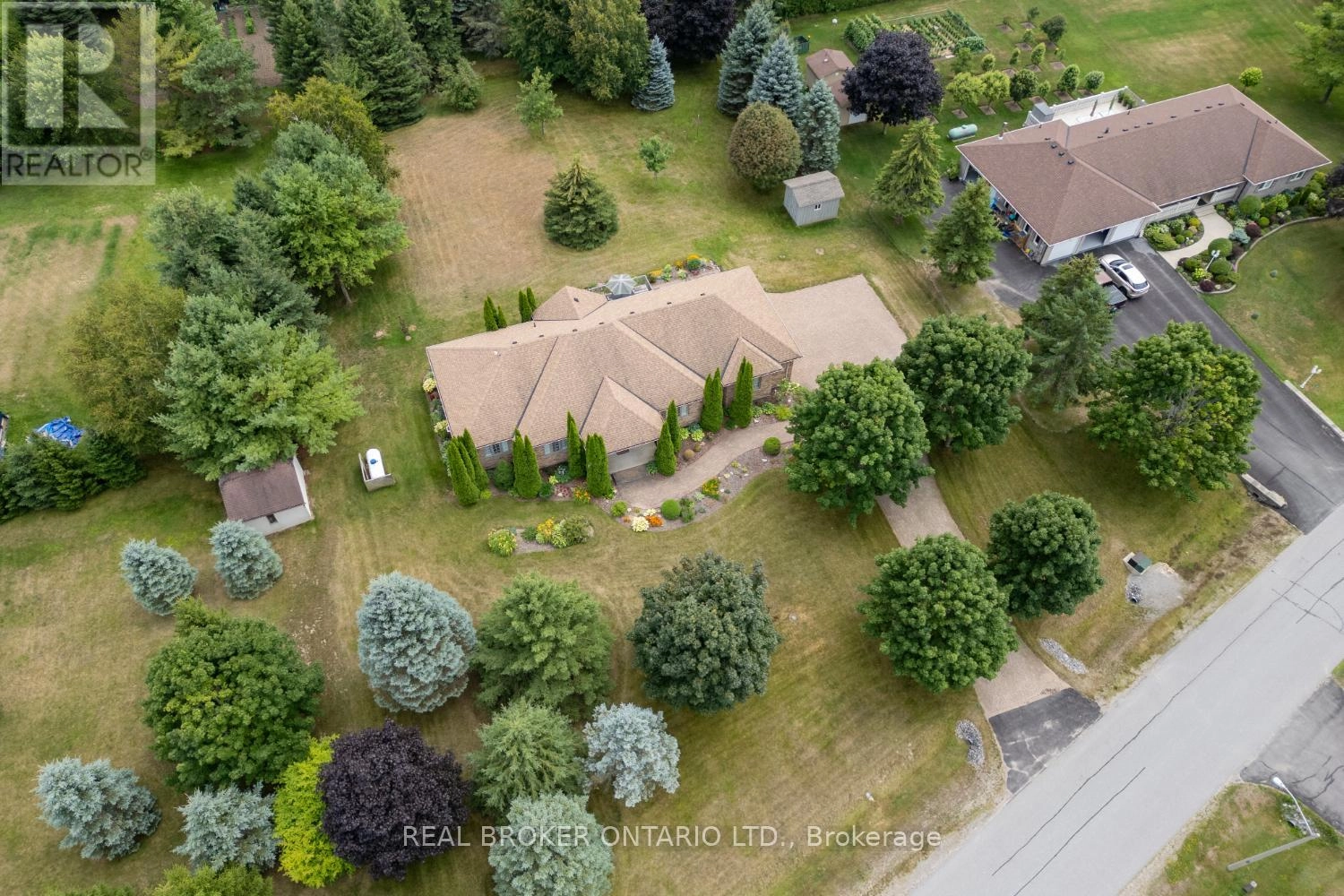 7 Virtue Court, Clarington, Ontario  L0B 1J0 - Photo 3 - E12317451