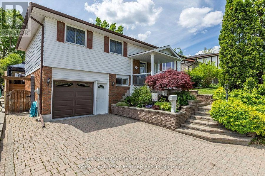 959 Golfview Road, Peterborough West, Ontario  K9J 7W2 - Photo 1 - X12317489