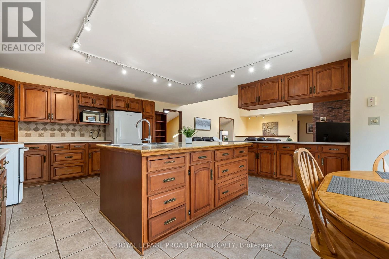 7 Brintnell Boulevard, Brighton, Ontario K0K 1H0 - Photo 17 - X12317595