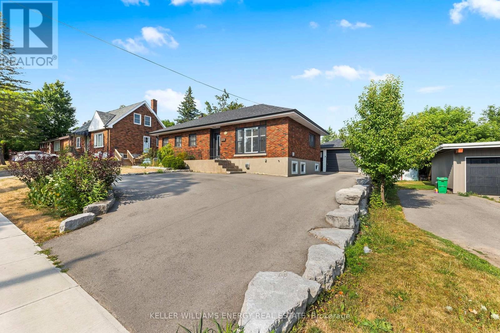 1302 Dobbin Avenue, Peterborough Central, Ontario  K9J 6A8 - Photo 2 - X12317850