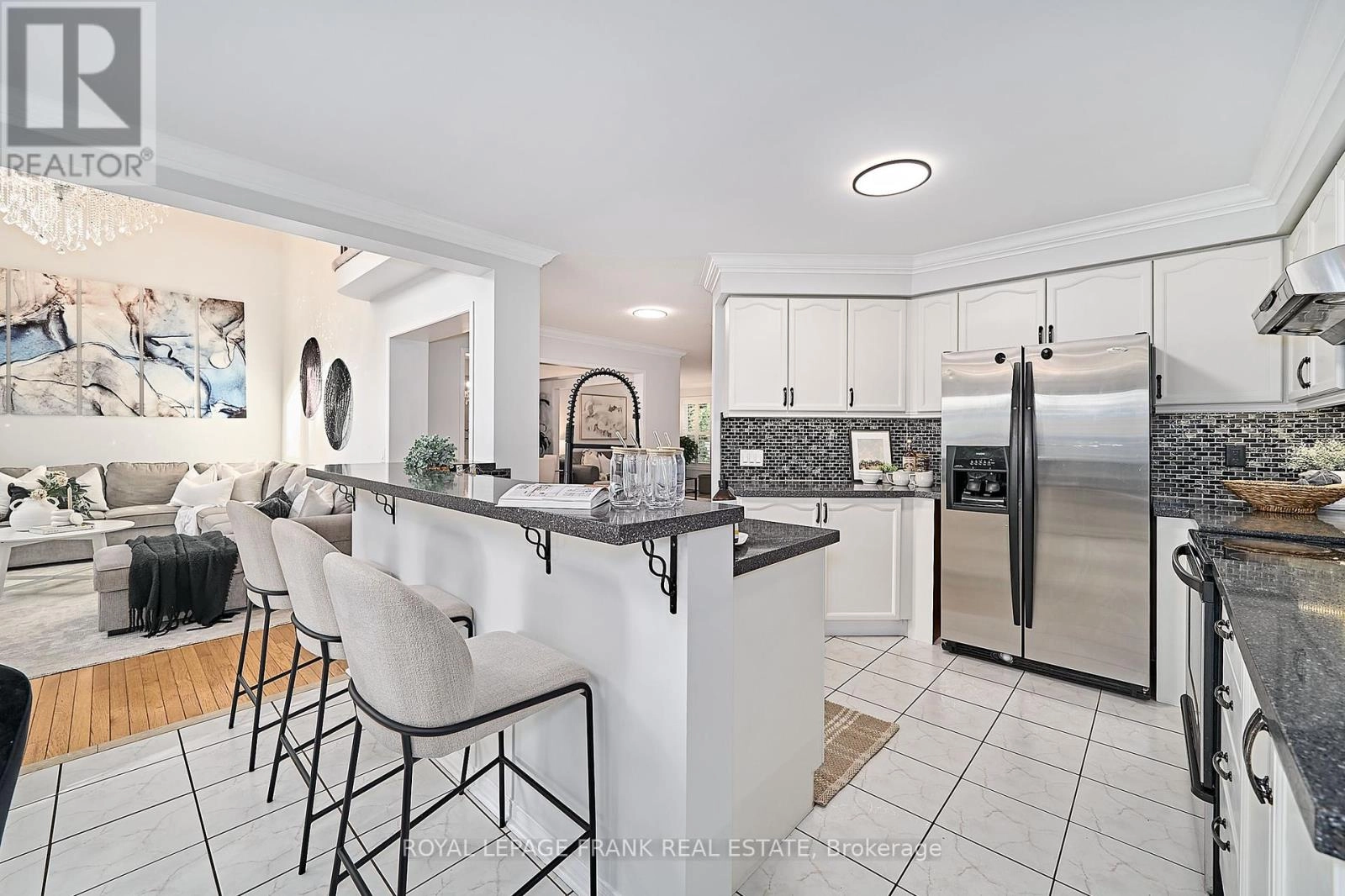 54 Gartshore Drive, Whitby, Ontario L1P 1N6 - Photo 15 - E12318304