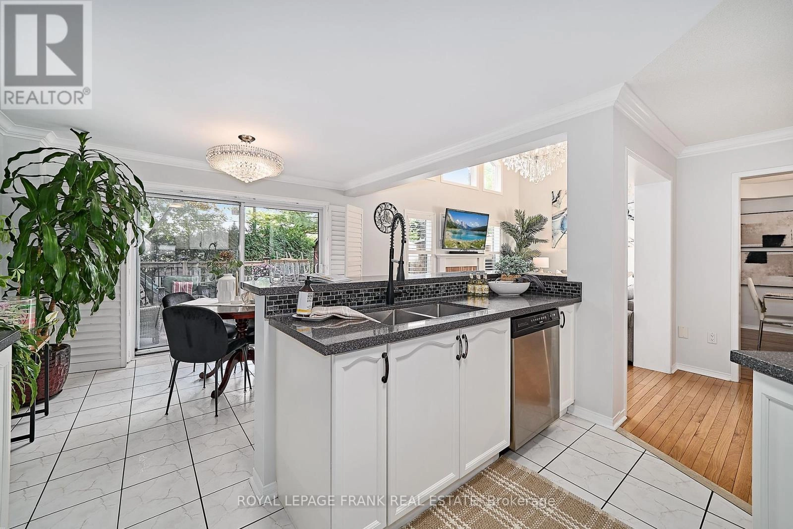 54 Gartshore Drive, Whitby, Ontario L1P 1N6 - Photo 18 - E12318304