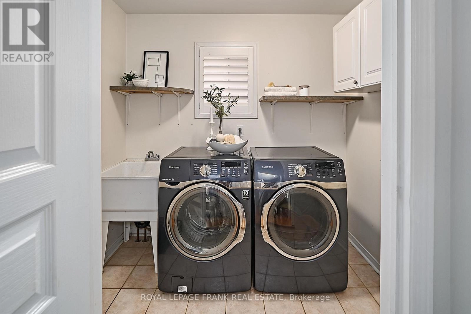 54 Gartshore Drive, Whitby, Ontario L1P 1N6 - Photo 20 - E12318304