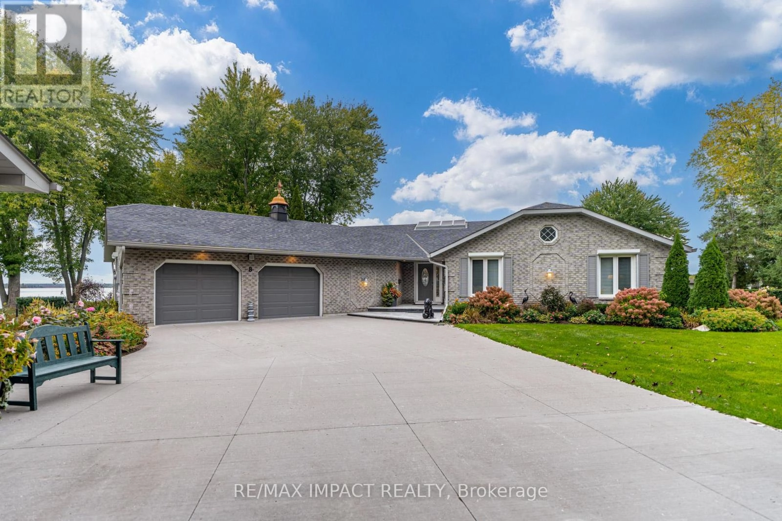8 Sylvan Court, Kawartha Lakes, Ontario  K0M 1A0 - Photo 3 - X12318331