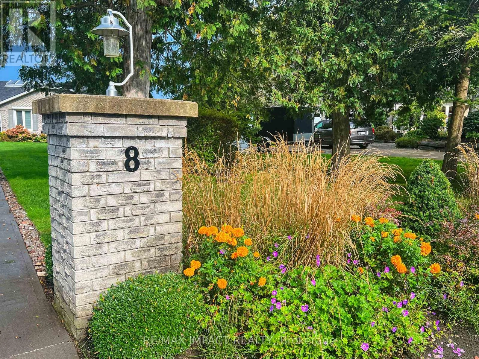 8 Sylvan Court, Kawartha Lakes, Ontario  K0M 1A0 - Photo 2 - X12318331