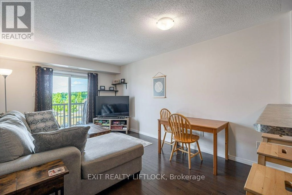 303 - 312 Spillsbury Drive, Peterborough West, Ontario  K9K 0B6 - Photo 3 - X12320336