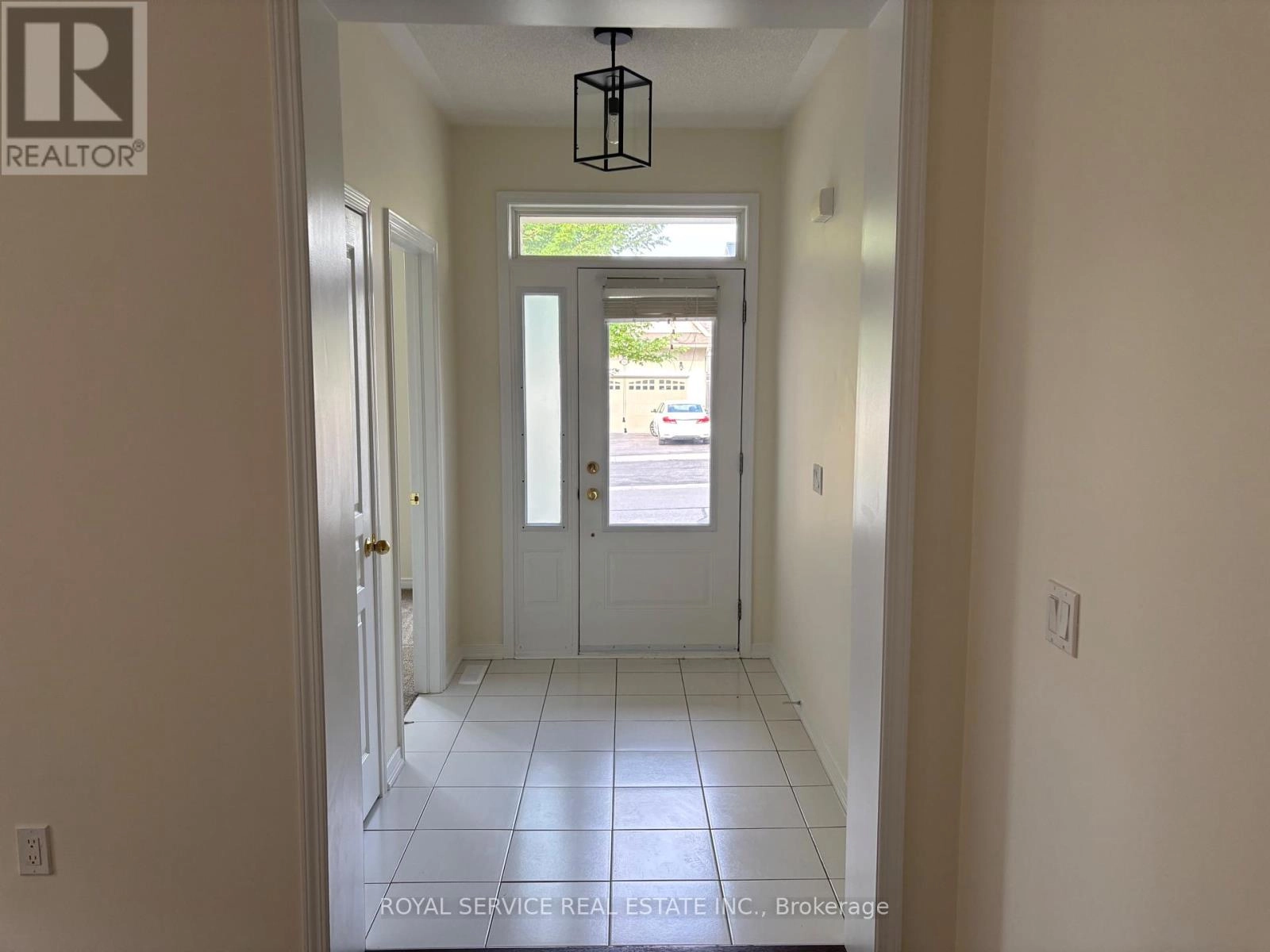 660 Prince Of Wales Drive, Cobourg, Ontario  K9A 0C9 - Photo 2 - X12320375