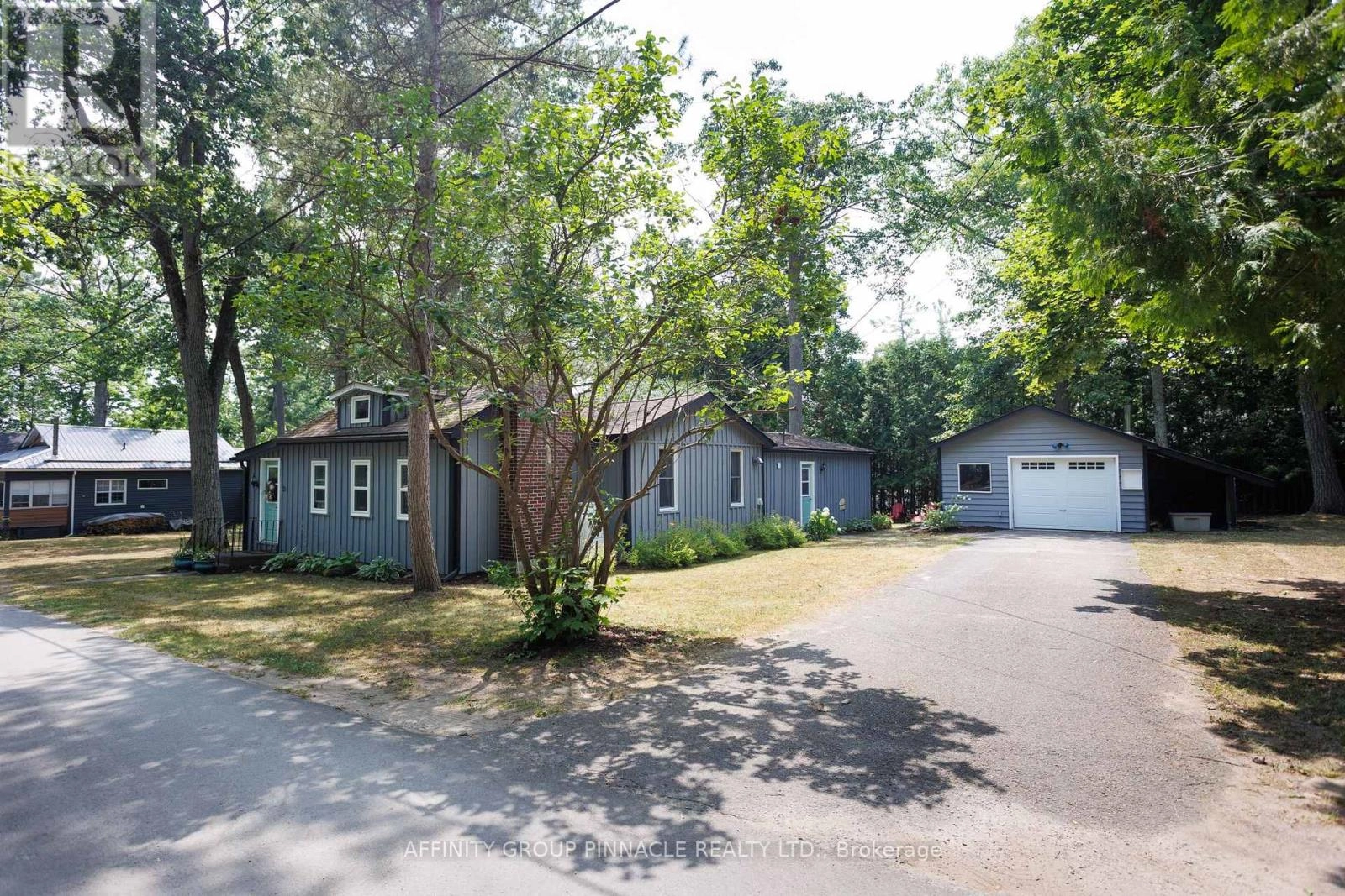 21 4th Street, Kawartha Lakes, Ontario  K0M 1N0 - Photo 2 - X12320450