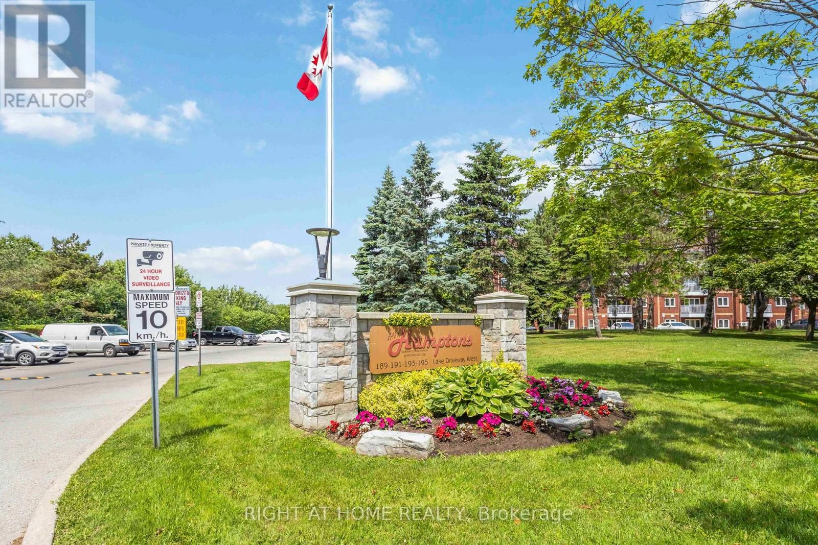414 - 189 LAKE DRIVEWAY WAY, Ajax, Ontario