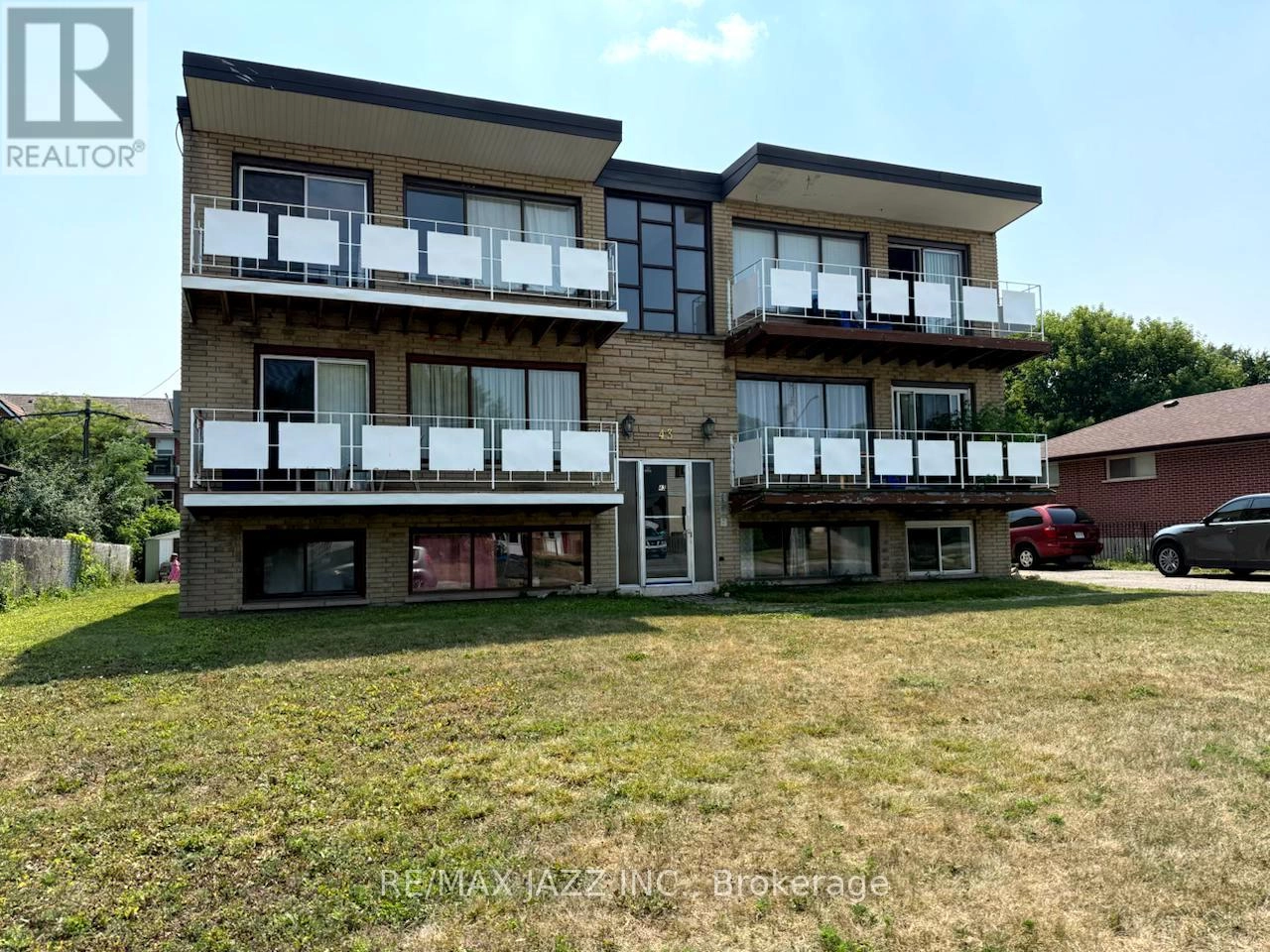 6 - 43 Wayne Avenue, Oshawa, Ontario  L1G 3P8 - Photo 2 - E12299528