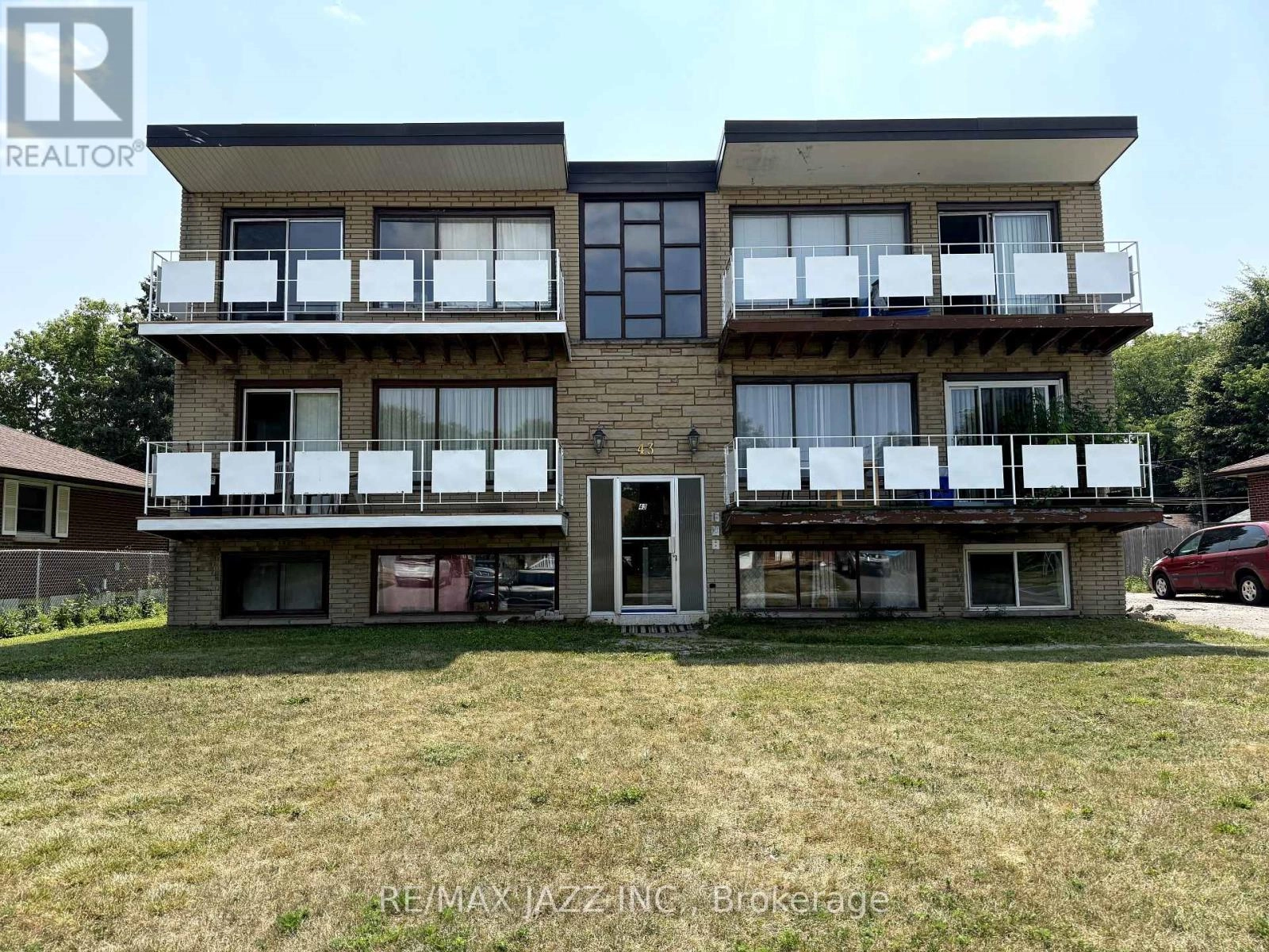 6 - 43 Wayne Avenue, Oshawa, Ontario  L1G 3P8 - Photo 3 - E12299528