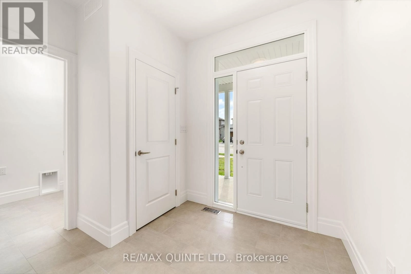 81 George Wright Boulevard, Prince Edward County, Ontario  K0K 2T0 - Photo 3 - X12324096