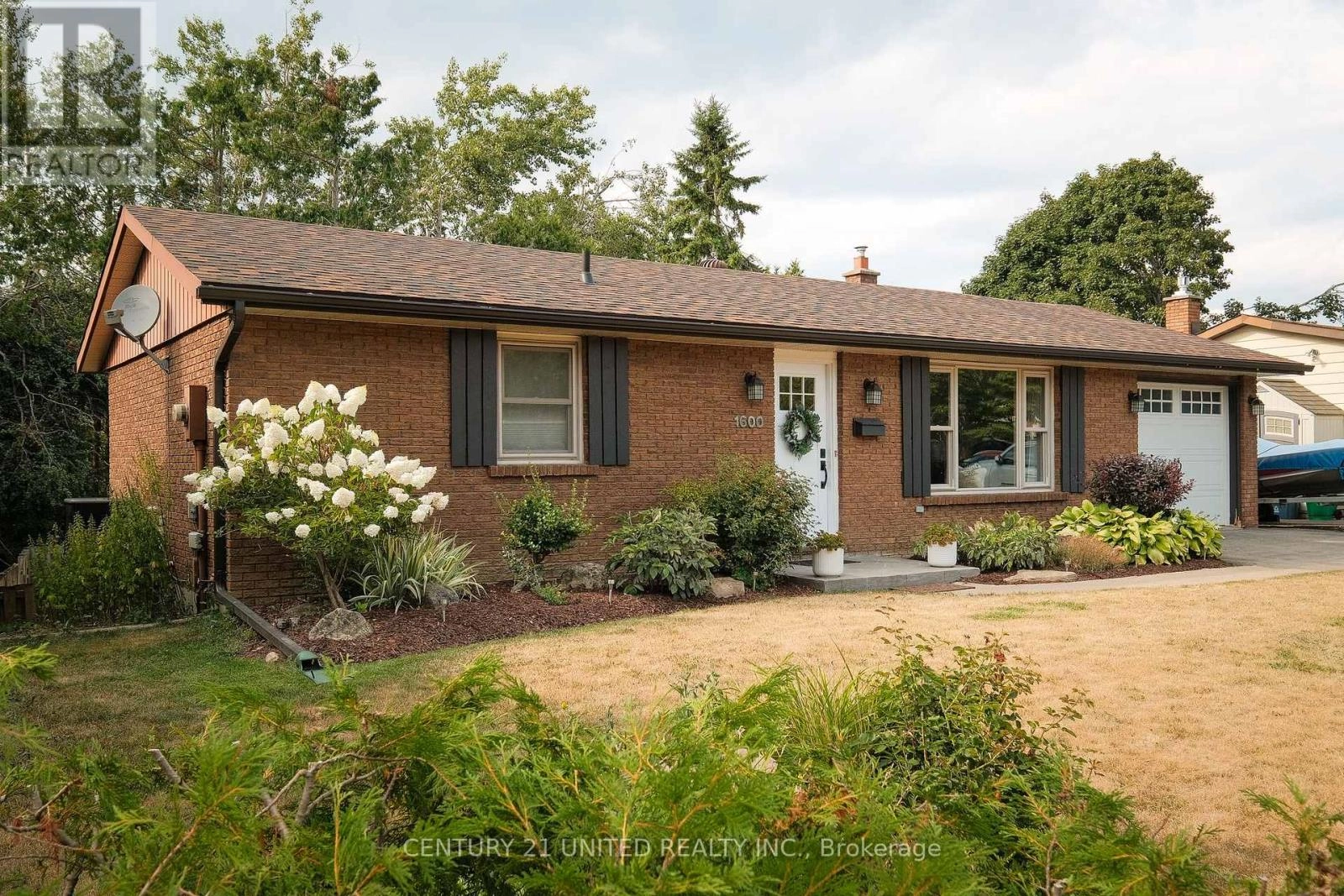 1600 Redwood Drive, Peterborough West, Ontario  K9K 1B4 - Photo 2 - X12324138