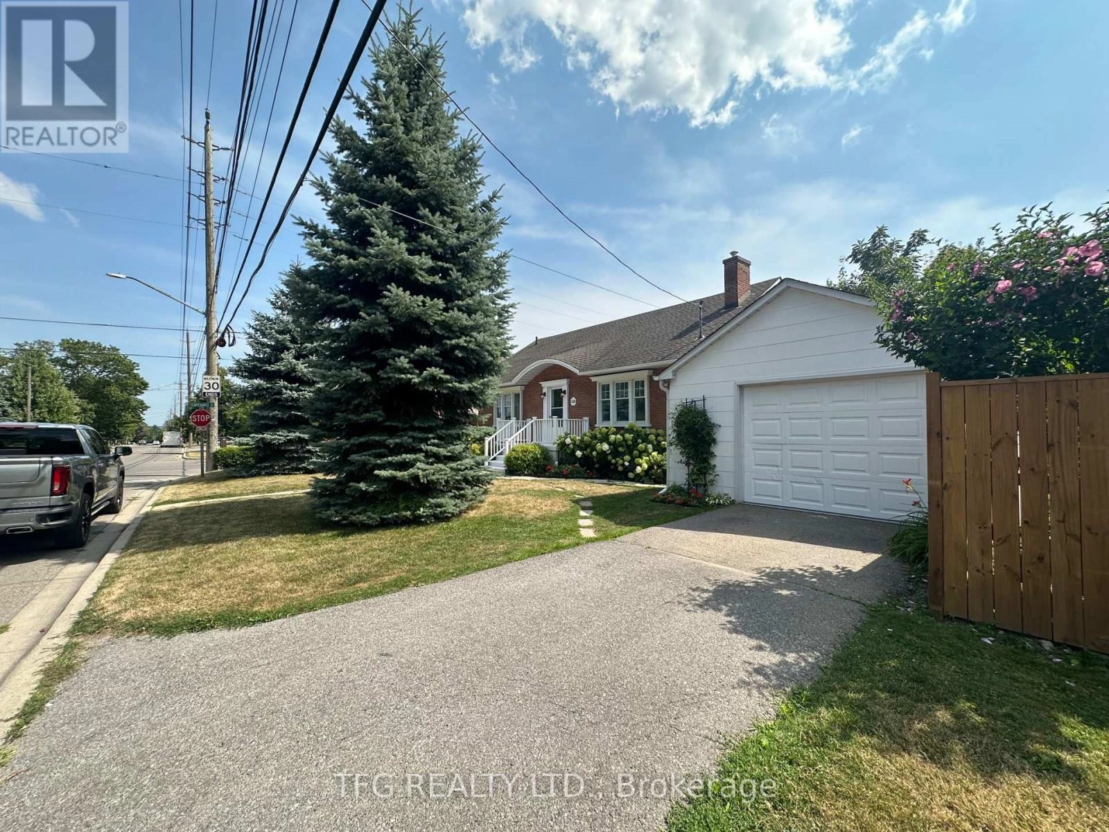 103 Wellington Street, Clarington, Ontario  L1G 1V8 - Photo 2 - E12324423