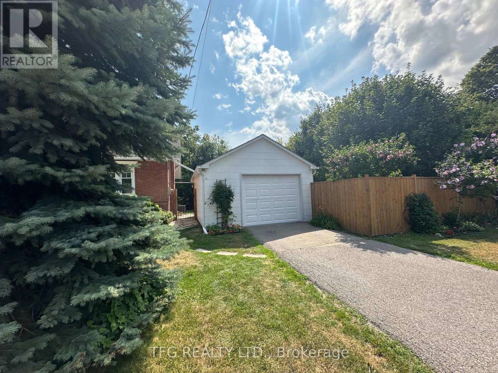103 Wellington Street, Clarington, Ontario  L1G 1V8 - Photo 3 - E12324423