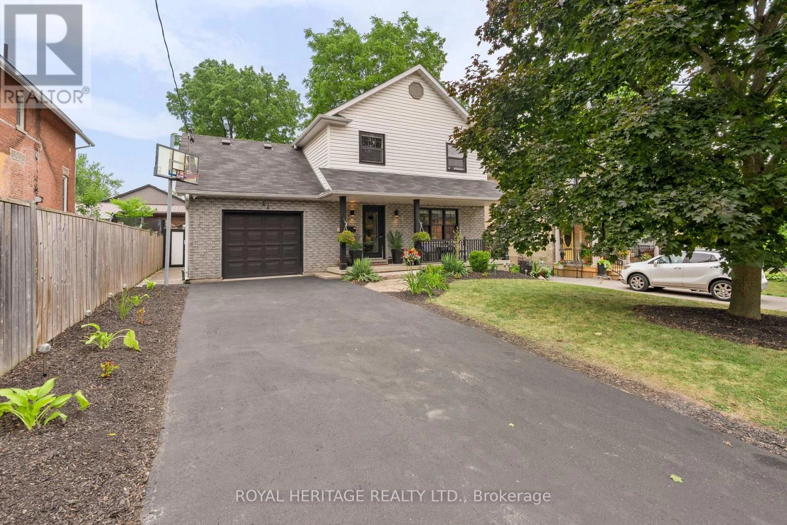 44 Regent Street, Kawartha Lakes, Ontario  K9V 3V2 - Photo 2 - X12324609