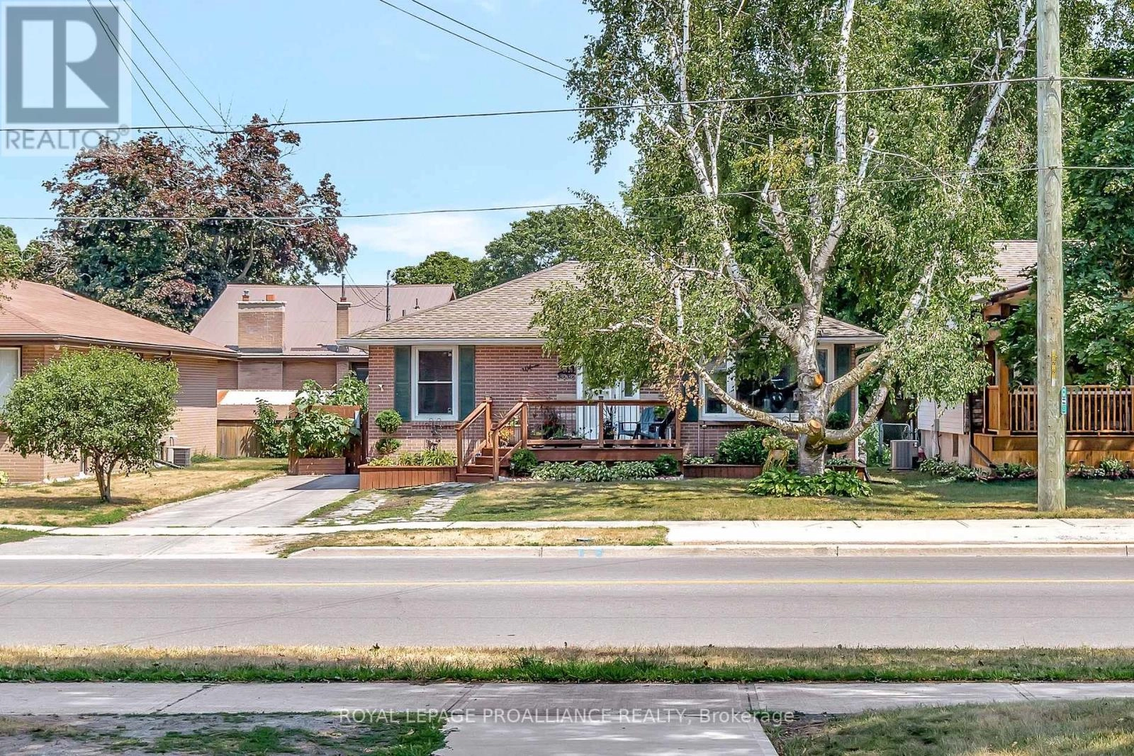 235 Farley Avenue, Belleville, Ontario  K8N 4L7 - Photo 2 - X12325014