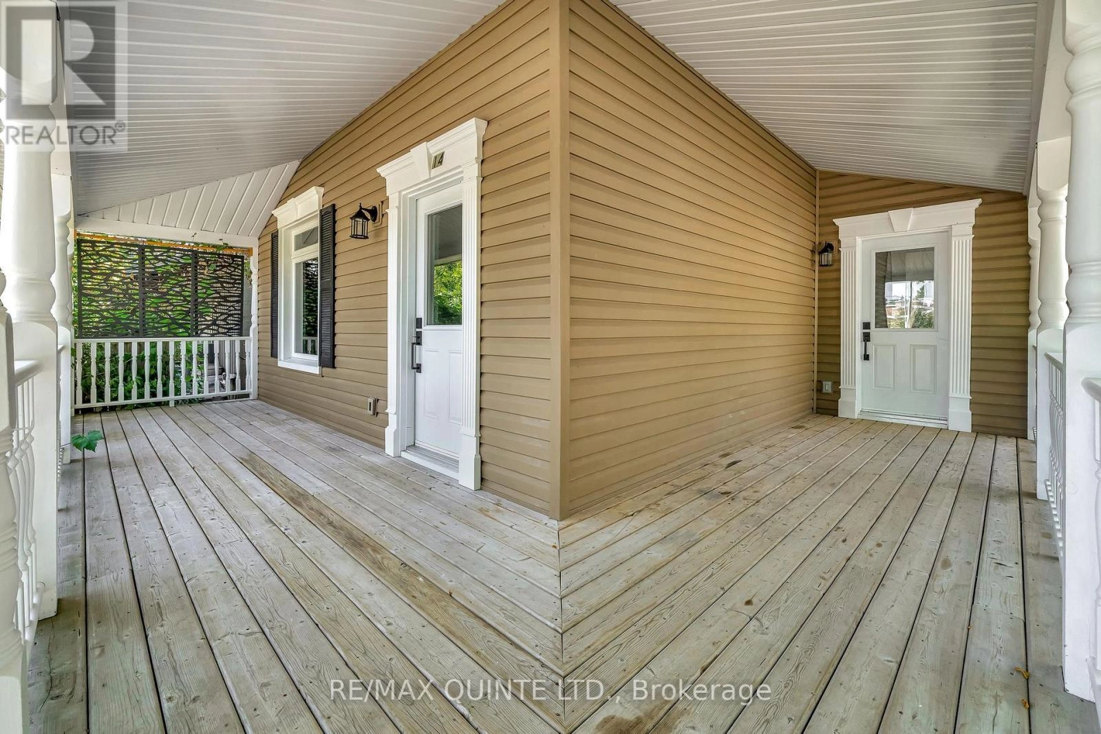 14 Elm Street, Prince Edward County, Ontario  K0K 2T0 - Photo 2 - X12325033