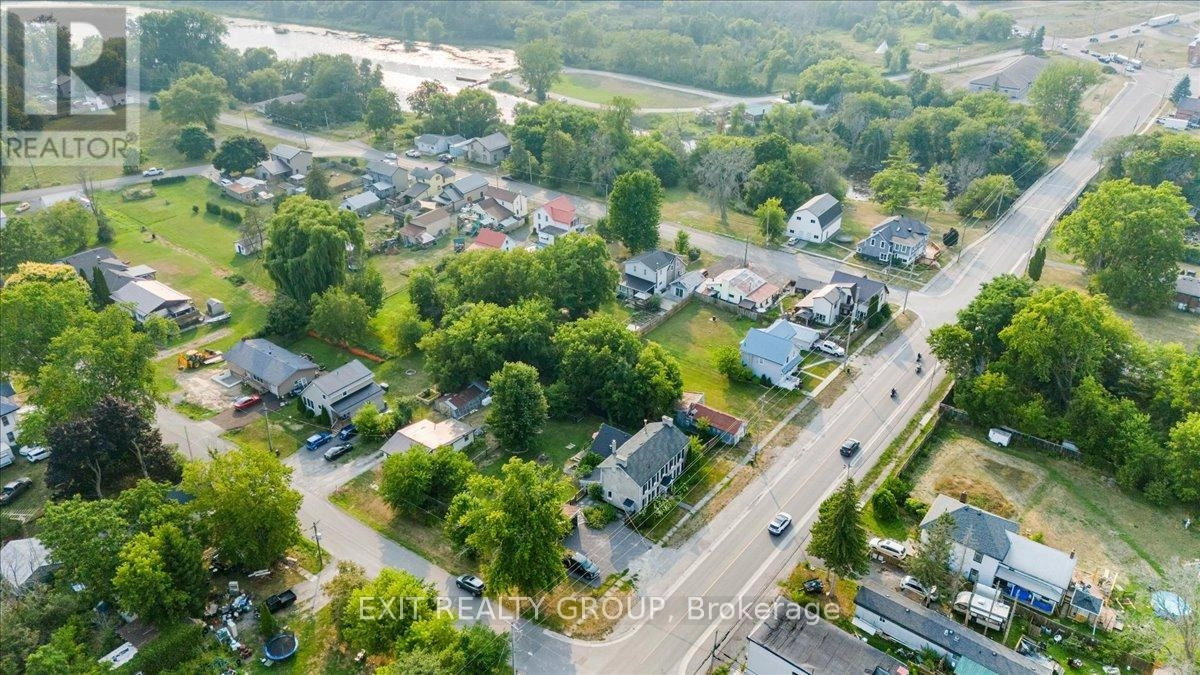 70 York Road, Tyendinaga, Ontario  K0K 3A0 - Photo 2 - X12325350