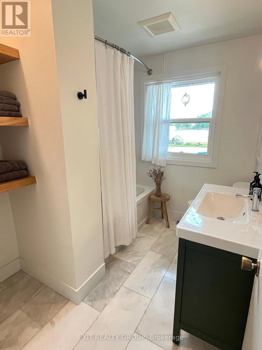 207 Cooke Armstrong Road, Quinte West, Ontario  K0K 2C0 - Photo 2 - X12325661