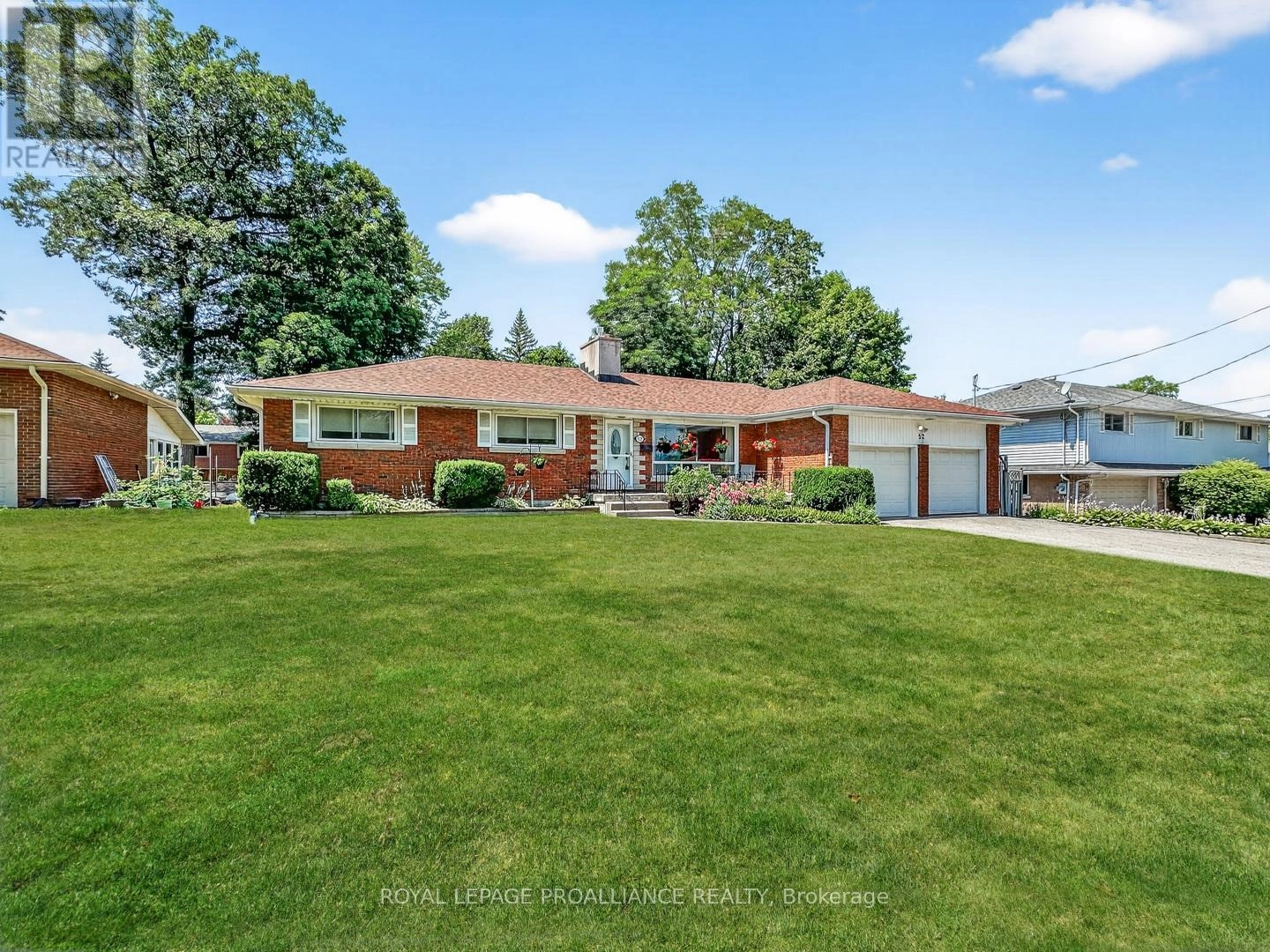 52 Stanley Park Drive, Belleville, Ontario  K8N 4N2 - Photo 3 - X12325834