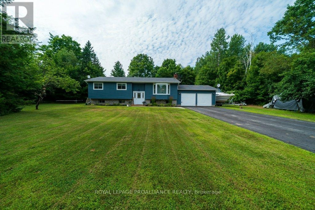 47 Denison Drive, Addington Highlands, Ontario  K0H 2G0 - Photo 2 - X12326009