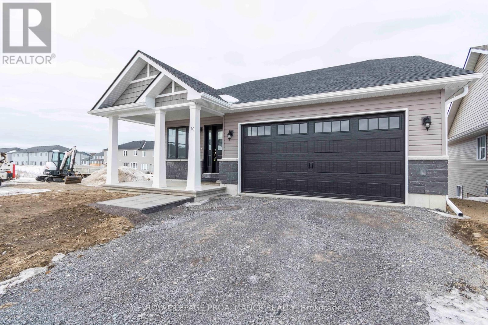 70 Stirling Crescent, Prince Edward County, Ontario  K0K 2T0 - Photo 3 - X12326022