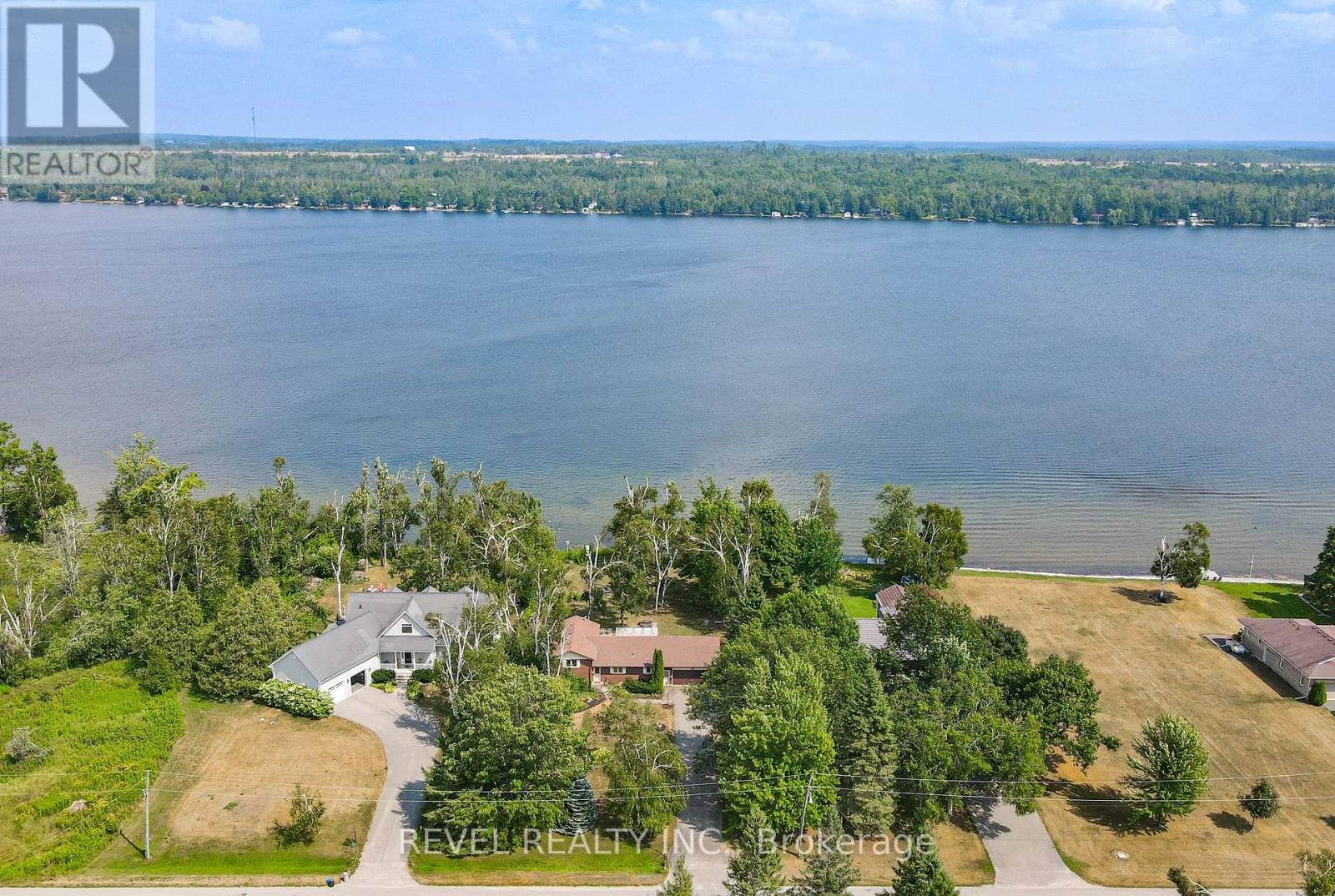 126 PINEWOOD BOULEVARD, Kawartha Lakes, Ontario