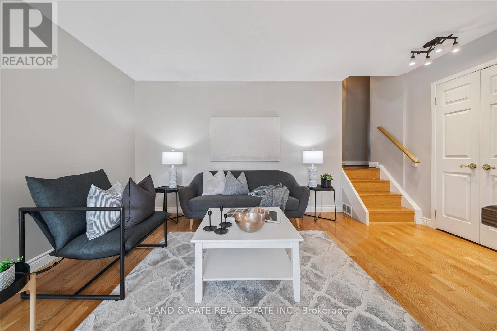 148 Pine Street, Whitby, Ontario L1N 3X2 - Photo 12 - E12325425