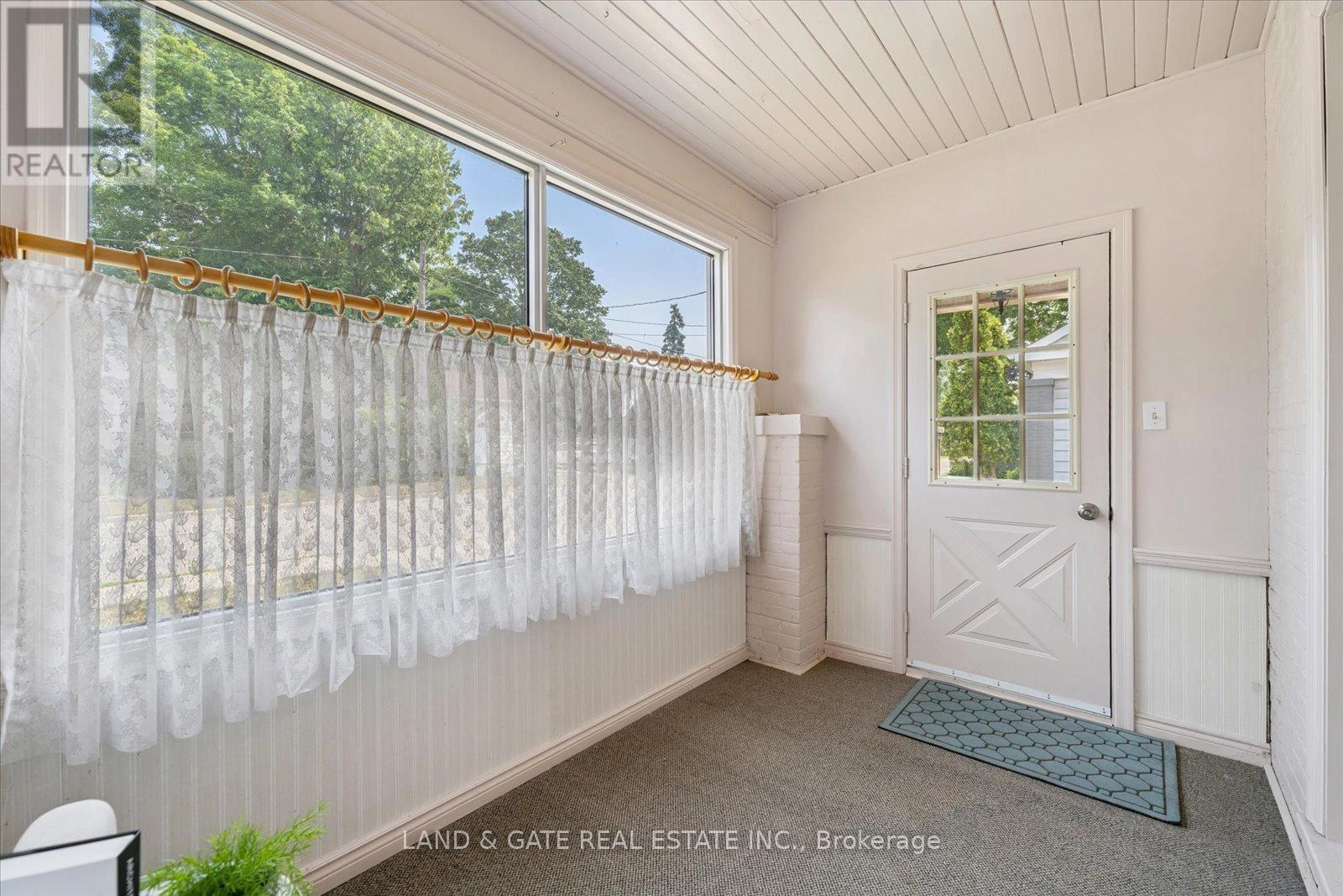 148 Pine Street, Whitby, Ontario L1N 3X2 - Photo 6 - E12325425