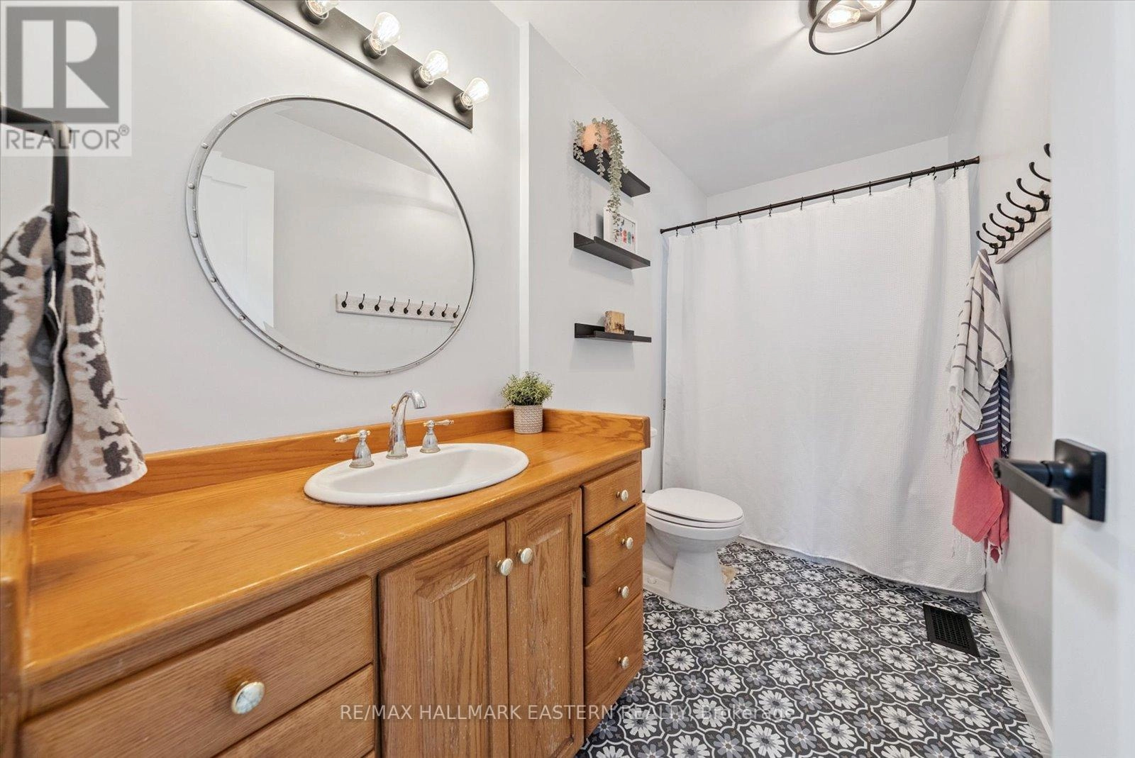 971 Jopling Drive, Selwyn, Ontario K0L 1H0 - Photo 11 - X12326974