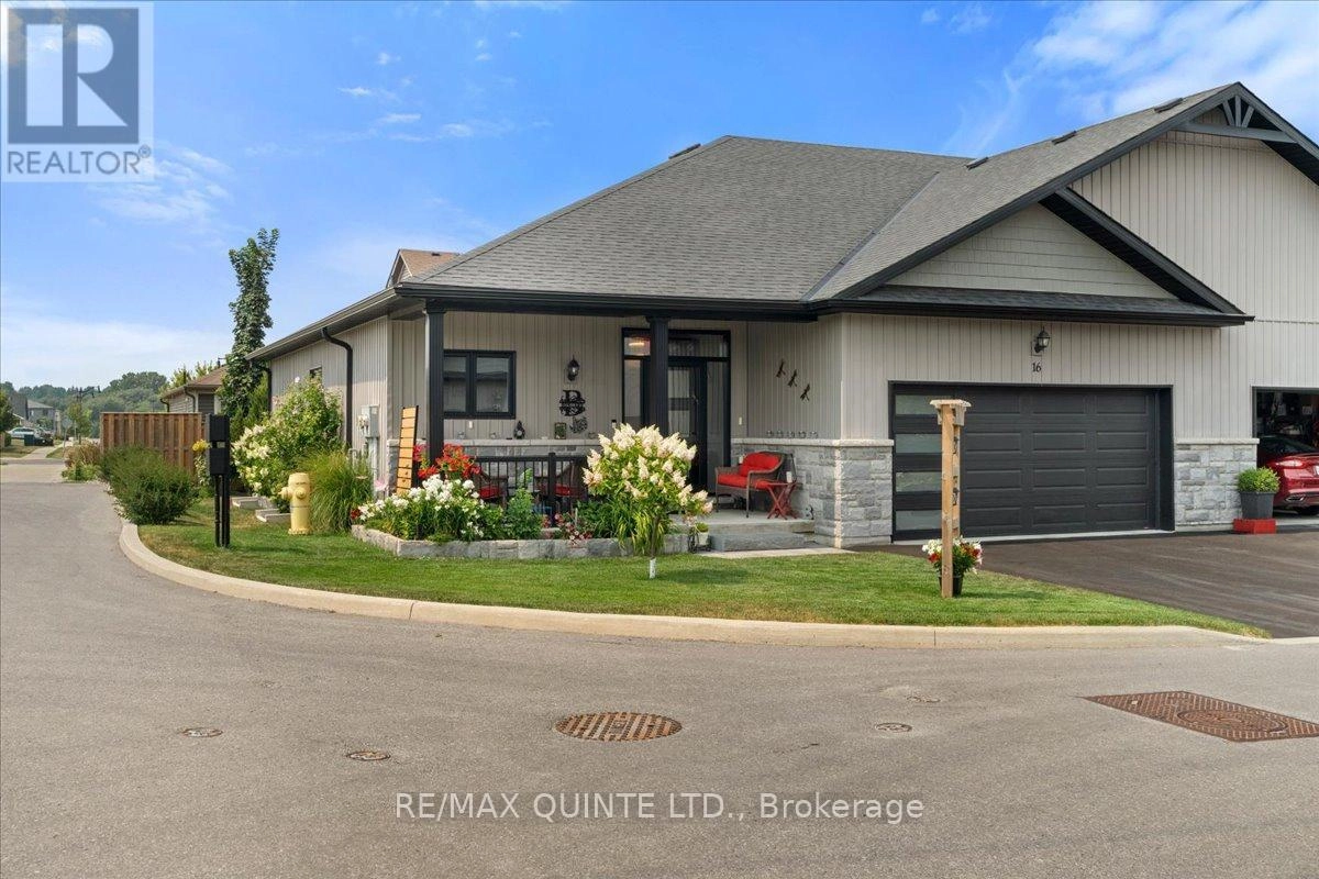 16 - 39 Downes Avenue, Prince Edward County, Ontario  K0K 2T0 - Photo 2 - X12327302